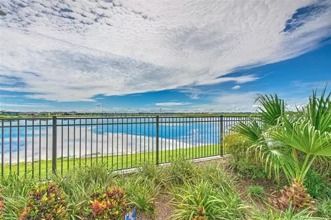 View/Area - 11130 Spring Point Cir, Riverview, FL 33579 photo 4 of 8