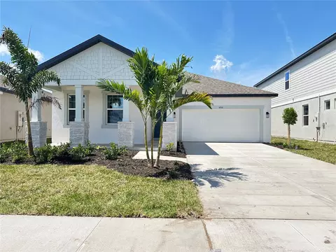 5932 Fresh Flora Dr, Wimauma, FL 33598