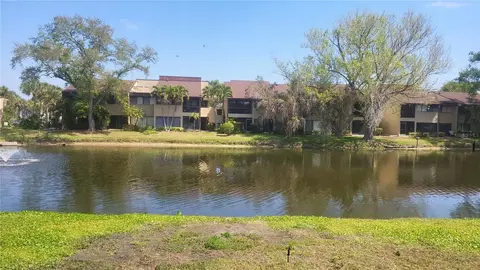 875 S Village Dr N #102, Saint Petersburg, FL 33716
