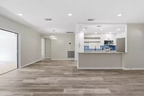 Living - 700 E Stratford Rd, Lecanto, FL 34461 photo 6 of 7