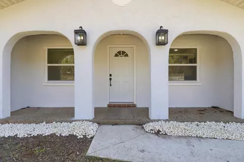Exterior - 700 E Stratford Rd, Lecanto, FL 34461 photo 6 of 10