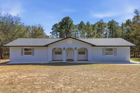 Exterior - 700 E Stratford Rd, Lecanto, FL 34461 photo 9 of 10