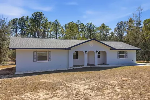 Exterior - 700 E Stratford Rd, Lecanto, FL 34461 photo 7 of 10