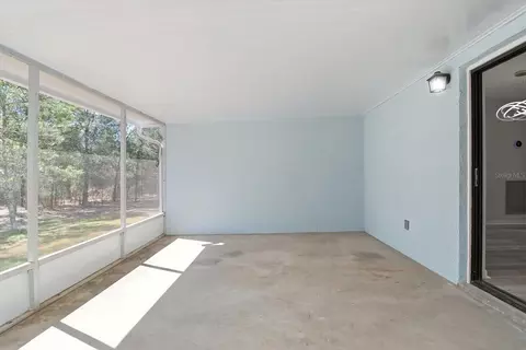Exterior - 700 E Stratford Rd, Lecanto, FL 34461 photo 3 of 10