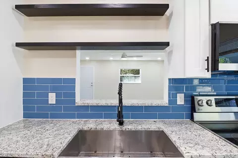 Kitchen - 700 E Stratford Rd, Lecanto, FL 34461 photo 6 of 7