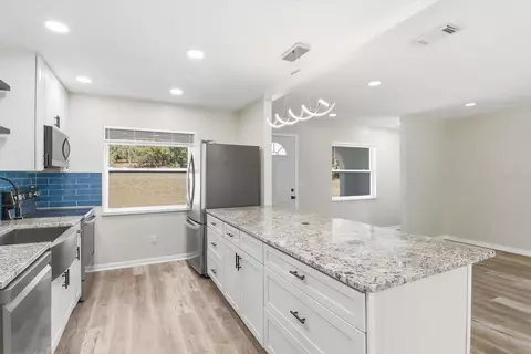 Kitchen - 700 E Stratford Rd, Lecanto, FL 34461 photo 4 of 7