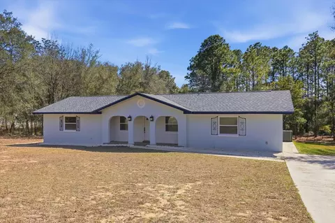 Exterior - 700 E Stratford Rd, Lecanto, FL 34461 photo 8 of 10