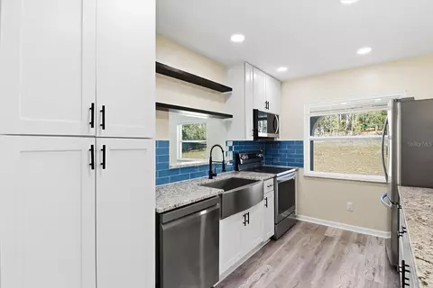 Kitchen - 700 E Stratford Rd, Lecanto, FL 34461 photo 3 of 7