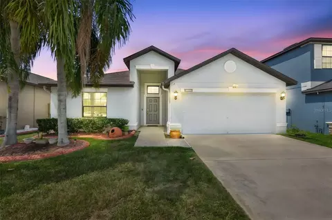 10806 Whitecap Dr, Riverview, FL 33579