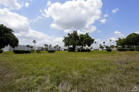 4201 W Crest Ave, Tampa, FL 33614