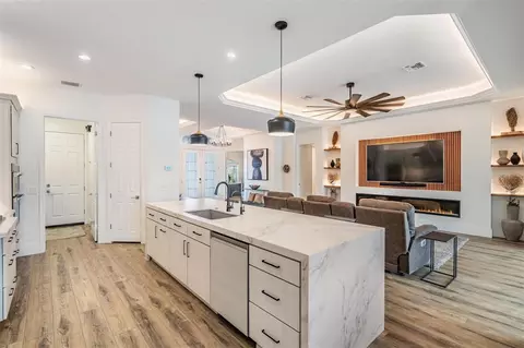 Kitchen - 16007 39th Gln E, Parrish, FL 34219 photo 6 of 10