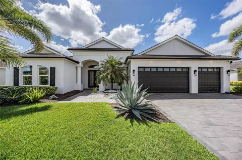 Exterior - 16007 39th Gln E, Parrish, FL 34219 photo 2 of 8