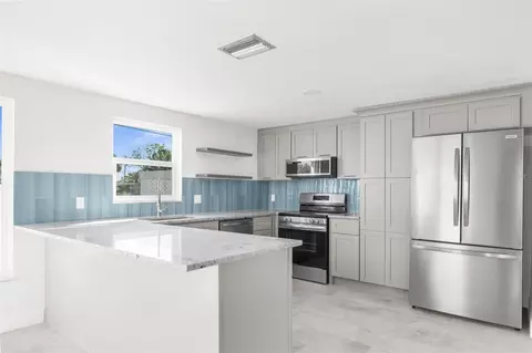 13726 Michelle Ave, Hudson, FL 34667