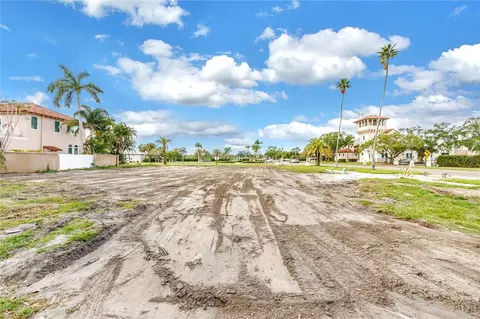 515 Snell Isle Blvd NE, Saint Petersburg, FL 33704