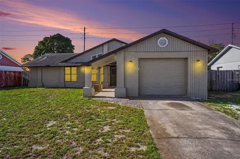 2726 Blossom Lake Dr, Holiday, FL 34691