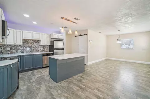 Kitchen - 541 Firefly Ln, Apollo Beach, FL 33572 photo 2 of 5