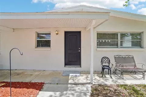 Exterior - 541 Firefly Ln, Apollo Beach, FL 33572 photo 2 of 8