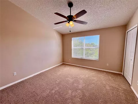 Bedroom - 6002 Osprey Lake Cir, Riverview, FL 33578 photo 3 of 5