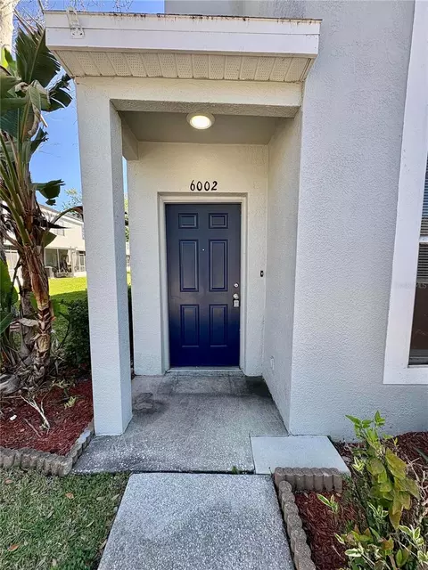 Exterior - 6002 Osprey Lake Cir, Riverview, FL 33578 photo 2 of 4
