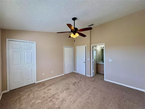Bedroom - 6002 Osprey Lake Cir, Riverview, FL 33578 photo 2 of 5