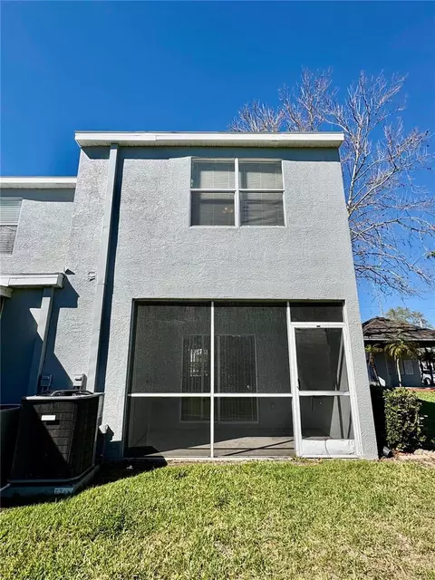 Exterior - 6002 Osprey Lake Cir, Riverview, FL 33578 photo 3 of 4