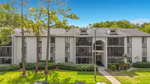 1372 Pine Ridge Cir E #H3, Tarpon Springs, FL 34688