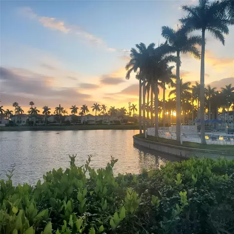 6100 Bahia Del Mar Cir #102, Saint Petersburg, FL 33715
