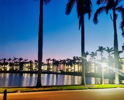 6100 Bahia Del Mar Cir #102, Saint Petersburg, FL 33715