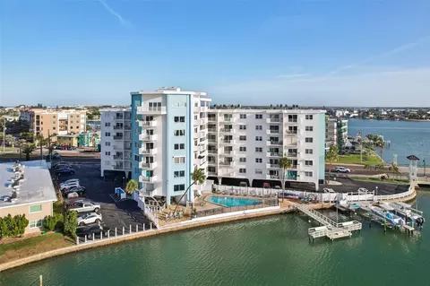 285 107th Ave #708, Treasure Island, FL 33706