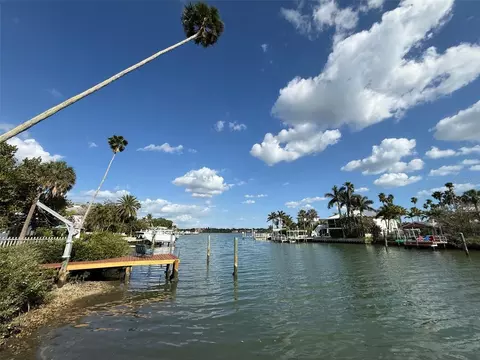 317 12th Ave, Indian Rocks Beach, FL 33785
