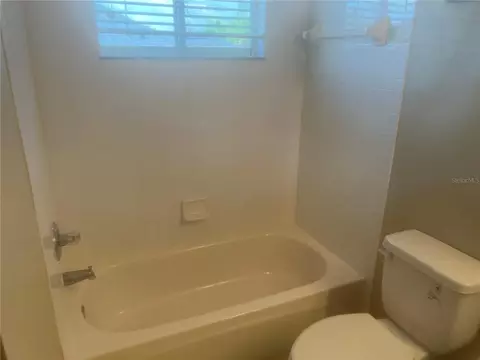 Bath - 18914 Maisons Dr, Lutz, FL 33558 photo 7 of 7