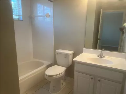 Bath - 18914 Maisons Dr, Lutz, FL 33558 photo 6 of 7