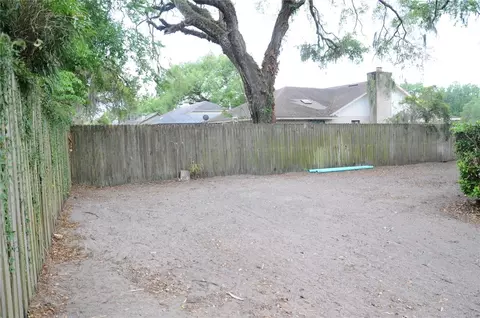 Exterior - 2106 Whitlock Pl, Dover, FL 33527 photo 24 of 25