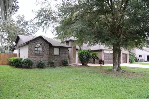 Exterior - 2106 Whitlock Pl, Dover, FL 33527 photo 4 of 25