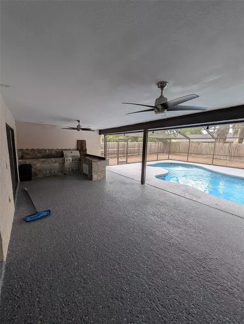 Exterior - 2106 Whitlock Pl, Dover, FL 33527 photo 13 of 25