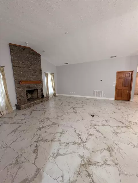 Living - 2106 Whitlock Pl, Dover, FL 33527 photo 3 of 5