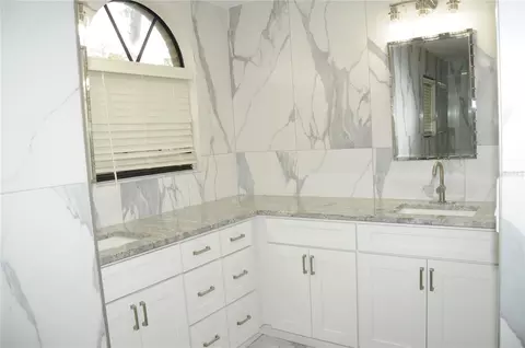 Bath - 2106 Whitlock Pl, Dover, FL 33527 photo 11 of 15