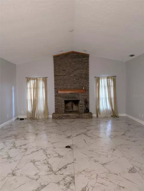 Living - 2106 Whitlock Pl, Dover, FL 33527 photo 1 of 5