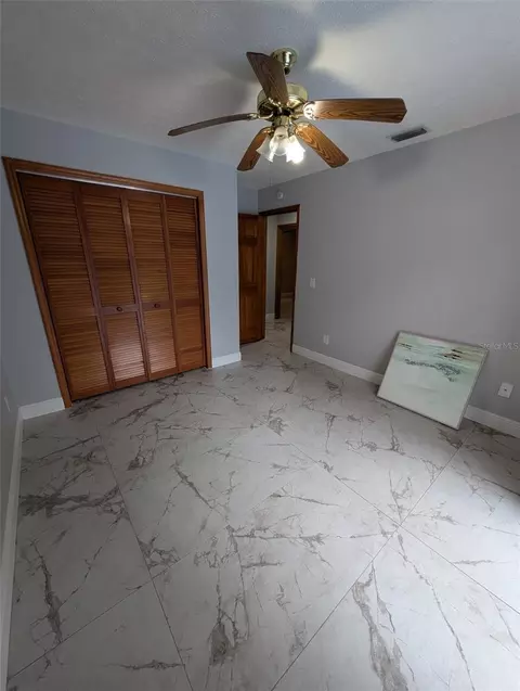 Bedroom - 2106 Whitlock Pl, Dover, FL 33527 photo 4 of 5
