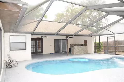Exterior - 2106 Whitlock Pl, Dover, FL 33527 photo 9 of 25