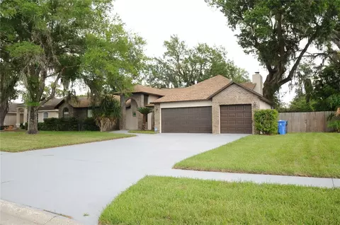 Exterior - 2106 Whitlock Pl, Dover, FL 33527 photo 3 of 25