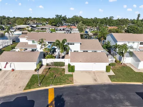6747 Cape Hatteras Way NE #3, Saint Petersburg, FL 33702