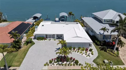 631 Harbor Is, Clearwater Beach, FL 33767