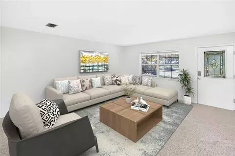 Living - 432 NW 2nd Ave, Williston, FL 32696 photo 2 of 4