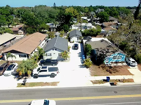 522 Rosery Rd NW, Largo, FL 33770