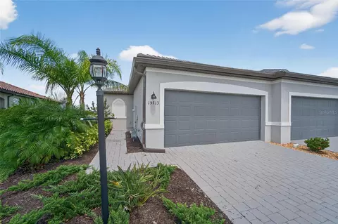 15713 Sunny Day Dr, Bradenton, FL 34211