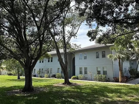 10800 Us Highway 19 N #237, Pinellas Park, FL 33782