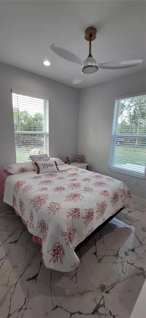 Bedroom - 7242 Elaine Dr, Webster, FL 33597 photo 3 of 7