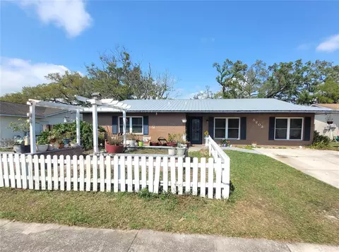 5203 Presidential St, Seffner, FL 33584