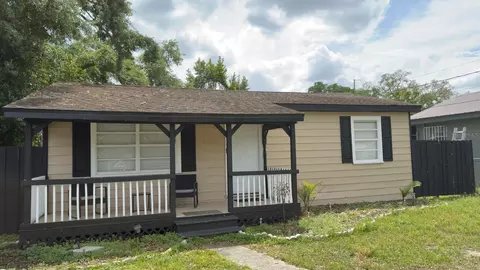 2109 E Navajo Ave, Tampa, FL 33612